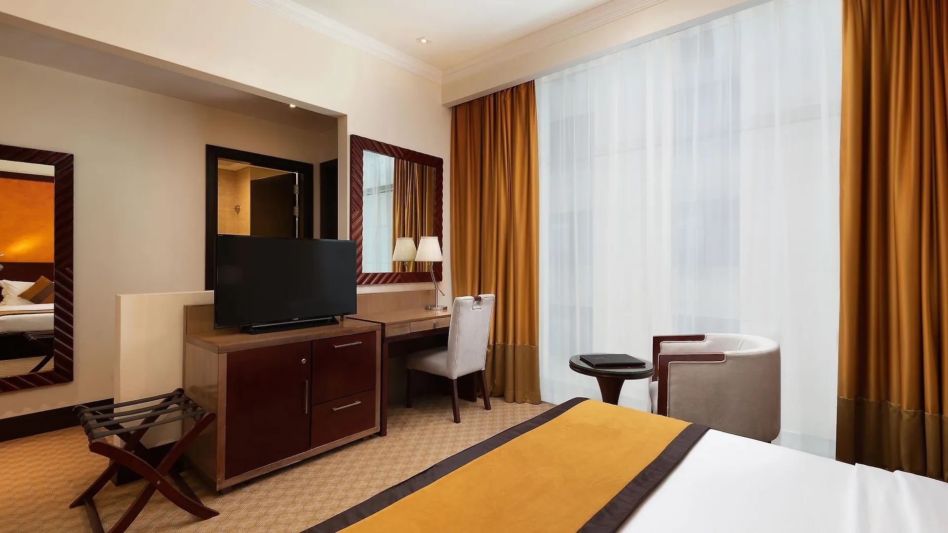 Landmark Premier Hotel Dubai 4*,